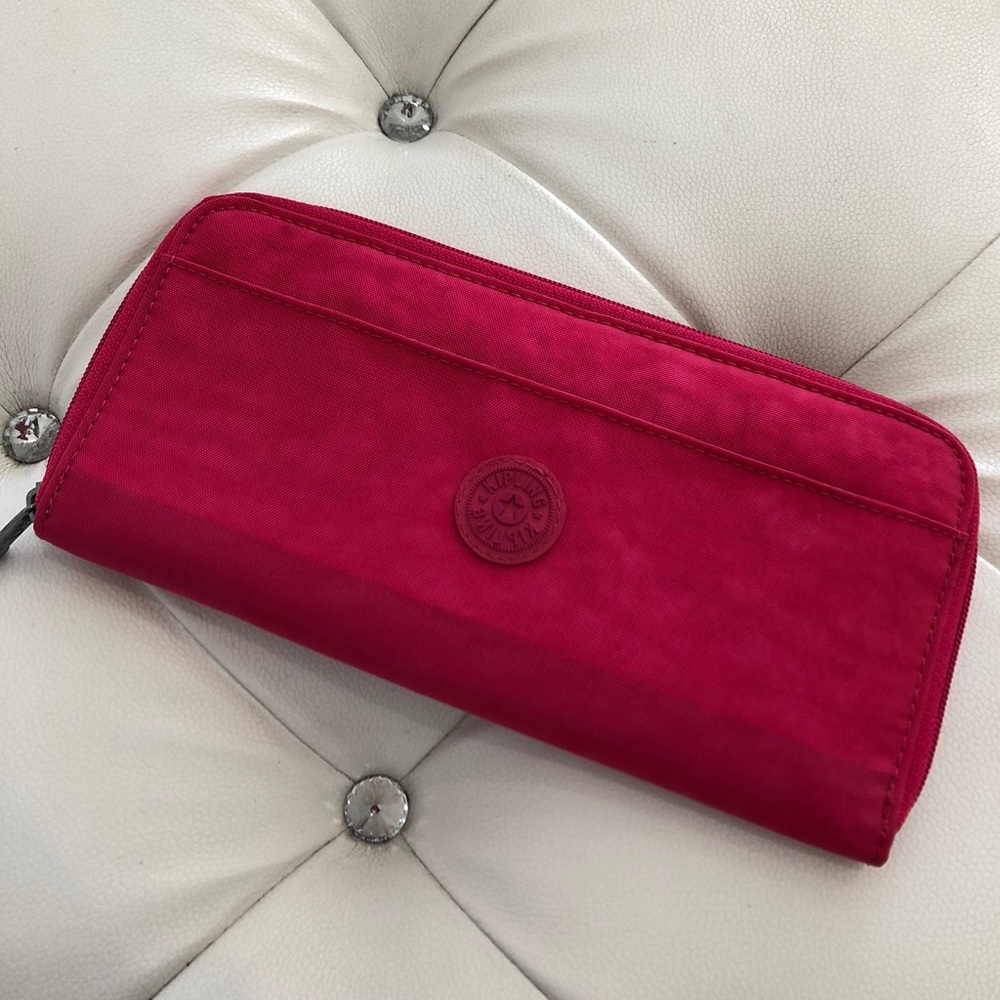 SOLD🐥Kipling Pink Extra Large Travel Passport - Picture 2 of 5